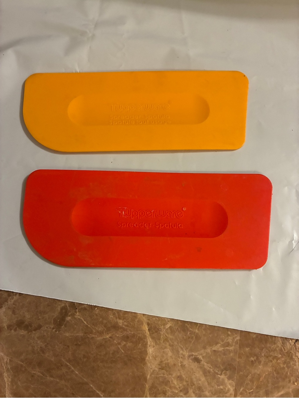 Tupperware Spreader Spatula Duo - Yellow & Orange